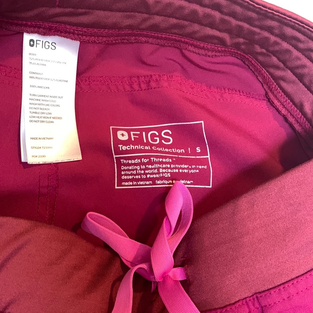 FIGS small Kade scrub pants